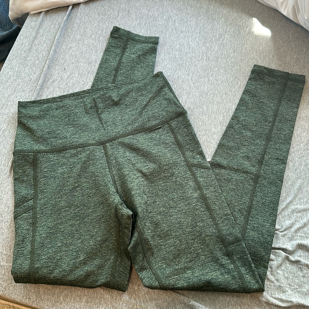 Green leggings
